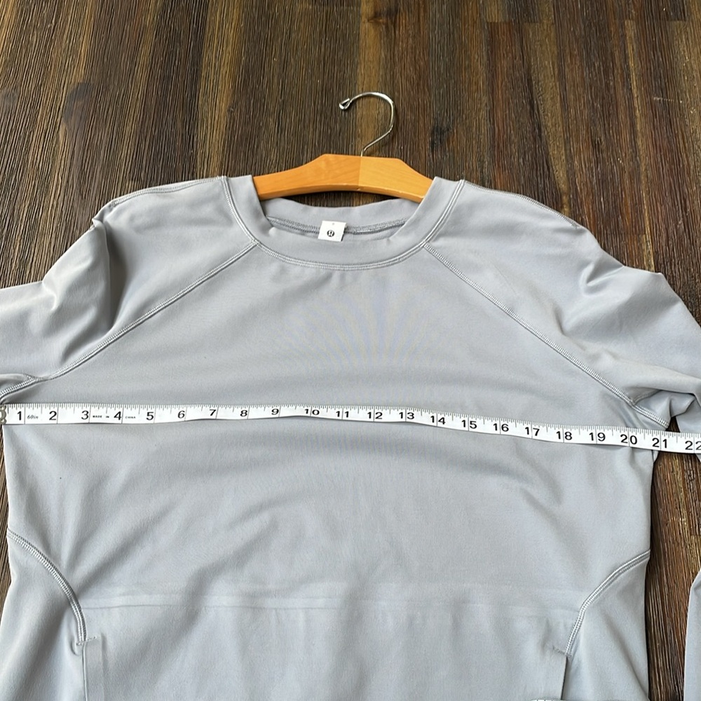 Lululemon It’s Rulu Classic Fit Crew Fleece Sz 8 EUC - Picture 8 of 9